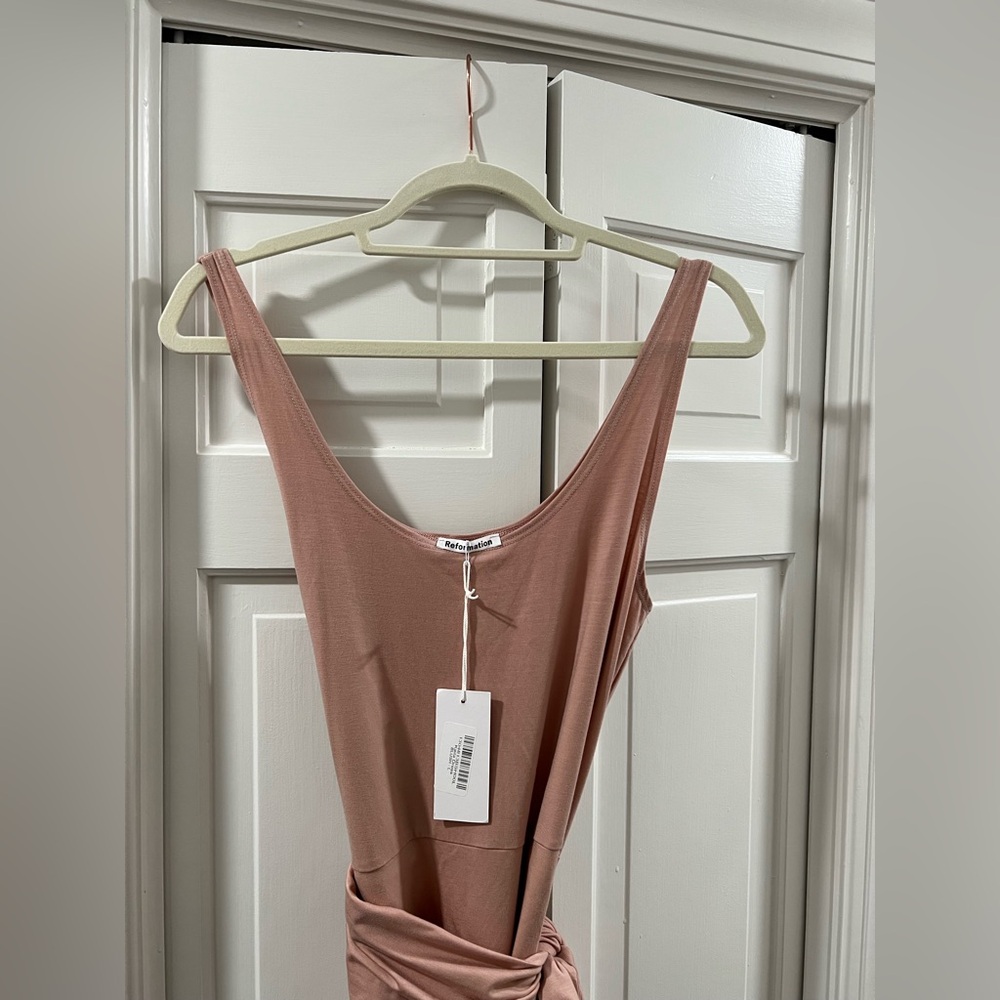 NWT Reformation Kaila Midi Wrap Dress in Blush - Picture 4 of 9